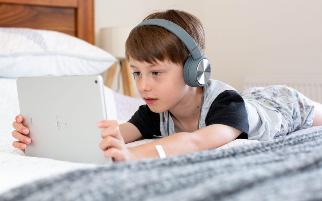 ¿Cómo proteger a tus hijos de los peligros de Internet?