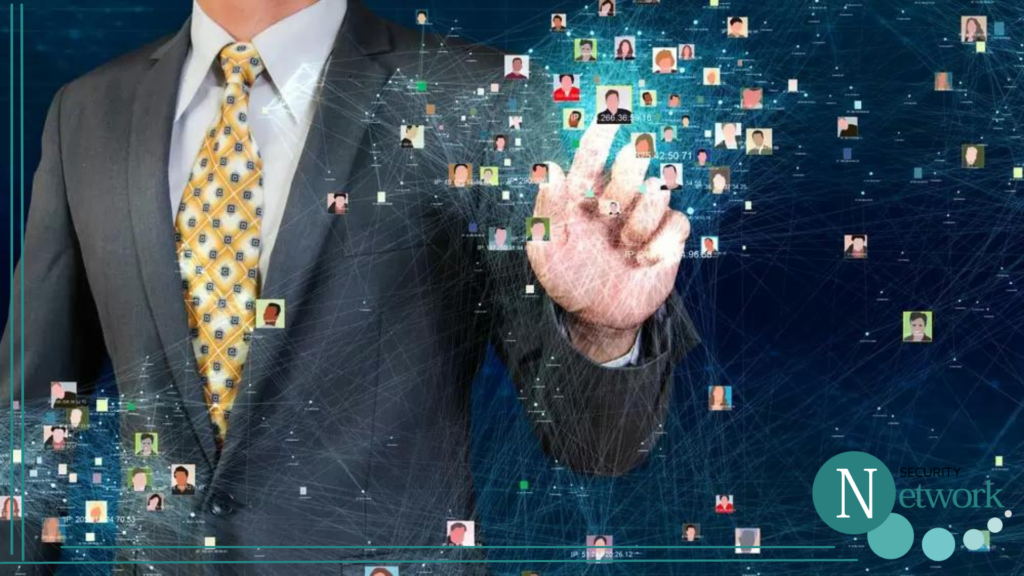 Qué es la ingeniería social: Cómo los hackers pueden manipulan a las personas en el mundo digital